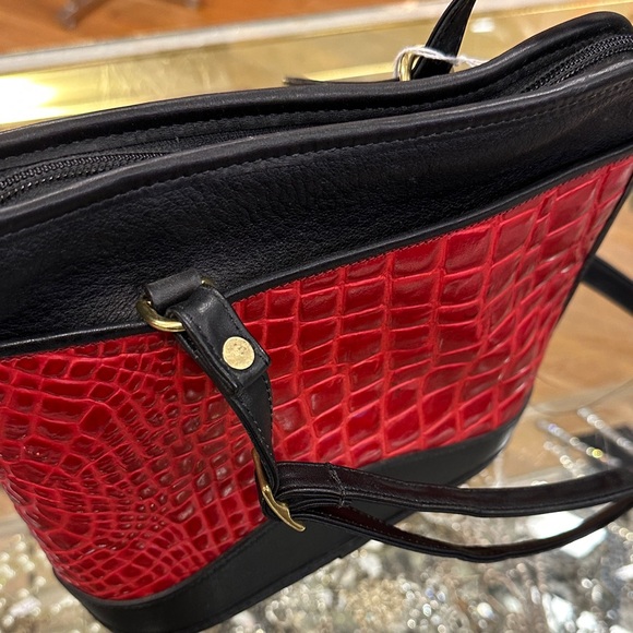 Chic Red and Black Croc-Embossed Clutch